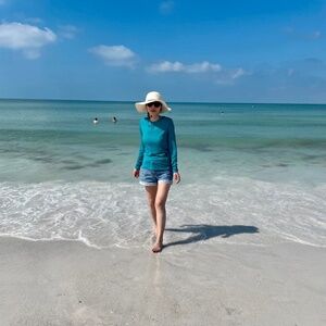 Meet your Posher, Shirley